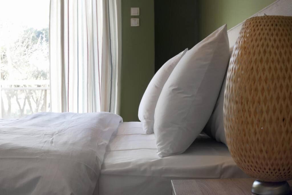 Palaio Faliro, A Bright And Spacious Apartment Athena Bagian luar foto